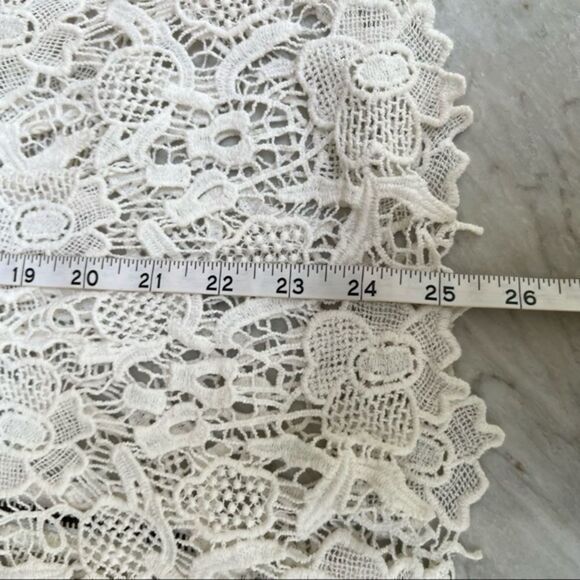 CABI Style 800 Needle Lace Cotton Round Neck White Blouse Women's Size M - Picture 4 of 6